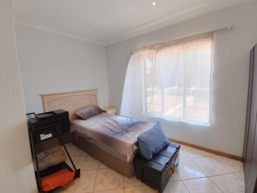 To Let 2 Bedroom Property for Rent in Montana Gauteng