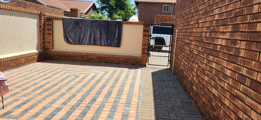 4 Bedroom Property for Sale in Montana Gauteng