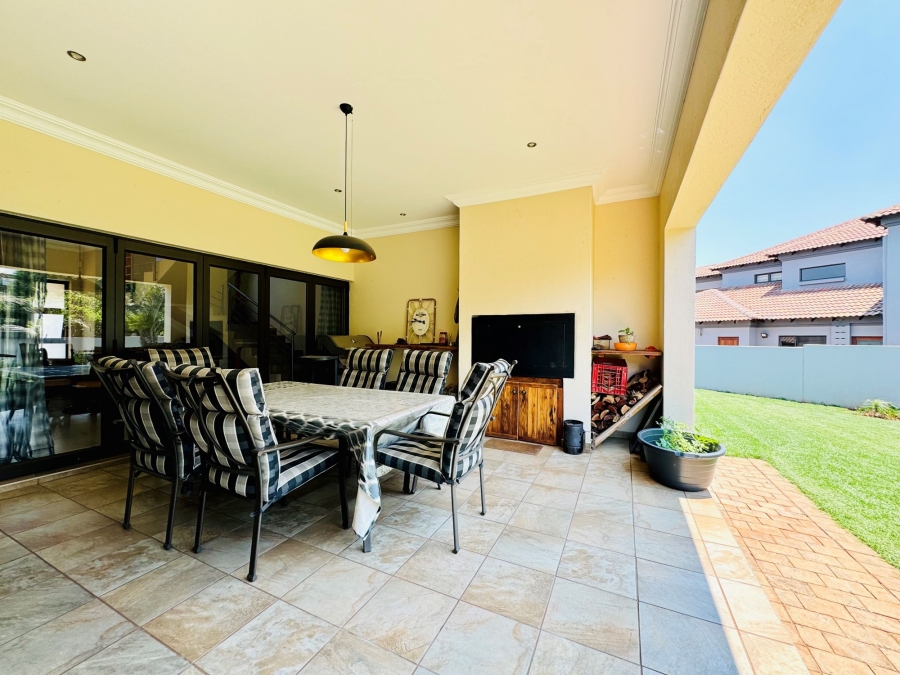 4 Bedroom Property for Sale in Zambezi Country Estate Gauteng