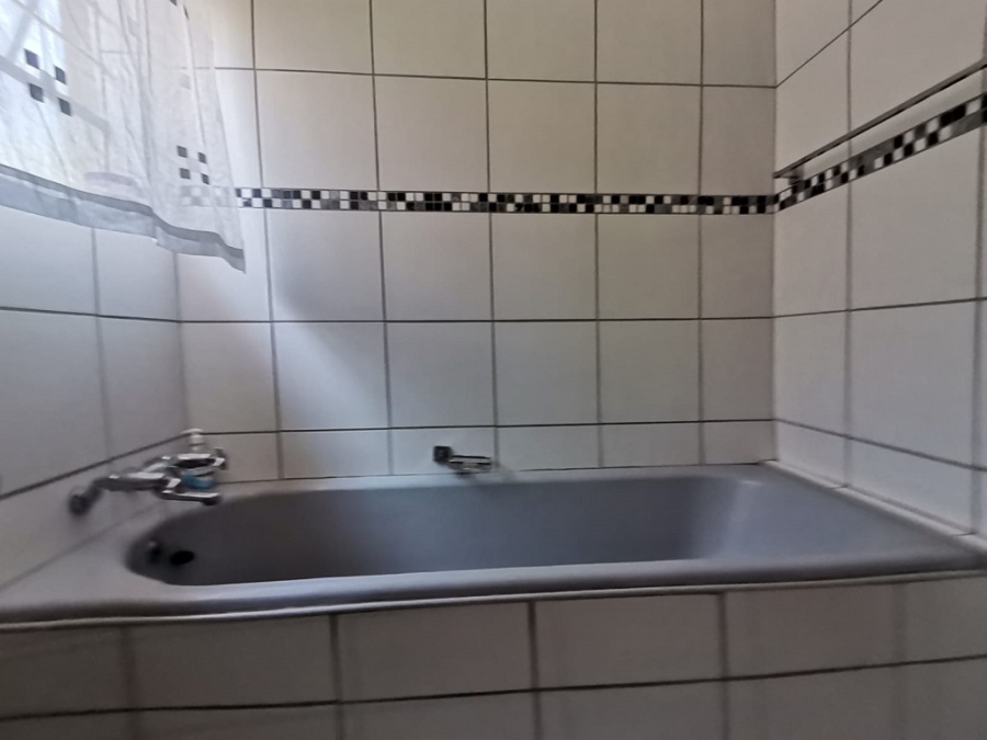 3 Bedroom Property for Sale in Brackenhurst Gauteng