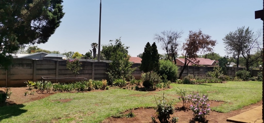 3 Bedroom Property for Sale in Brackenhurst Gauteng