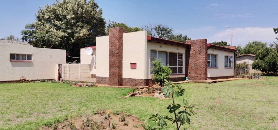 3 Bedroom Property for Sale in Brackenhurst Gauteng