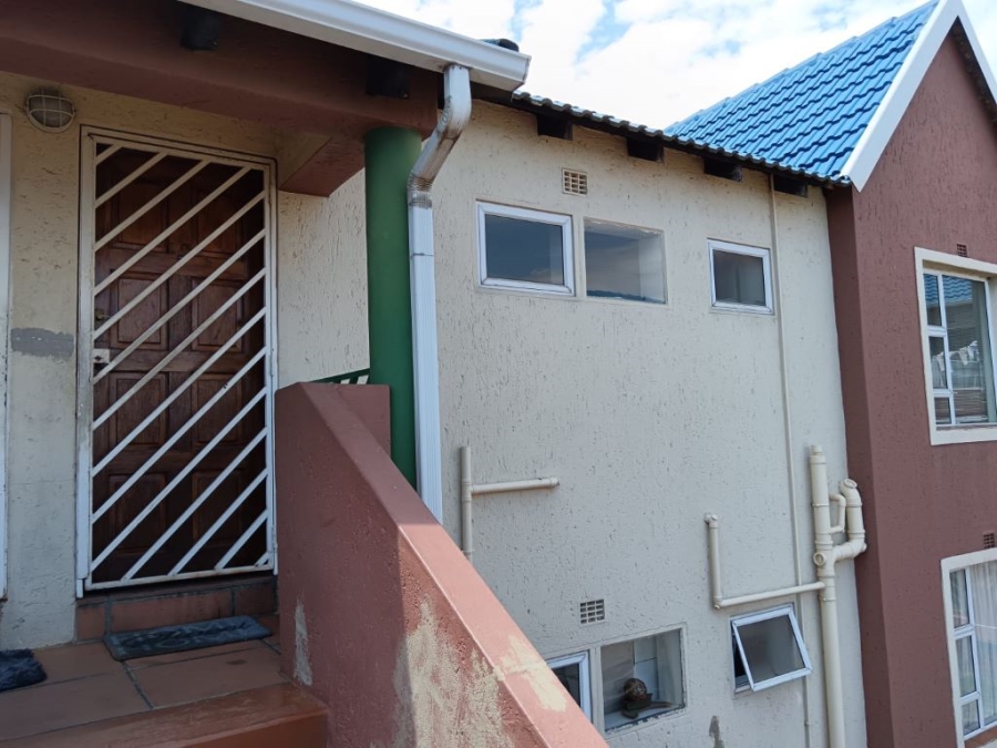 2 Bedroom Property for Sale in Winchester Hills Gauteng