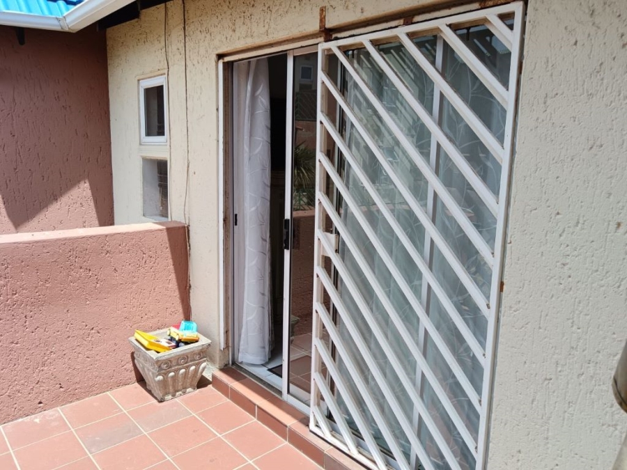 2 Bedroom Property for Sale in Winchester Hills Gauteng