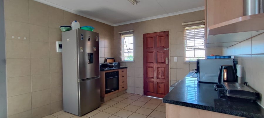 3 Bedroom Property for Sale in Rua Vista Gauteng