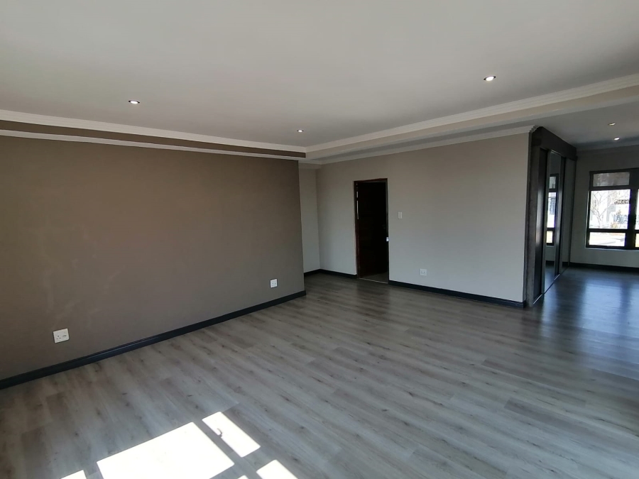 To Let 4 Bedroom Property for Rent in Copperleaf Estate Gauteng