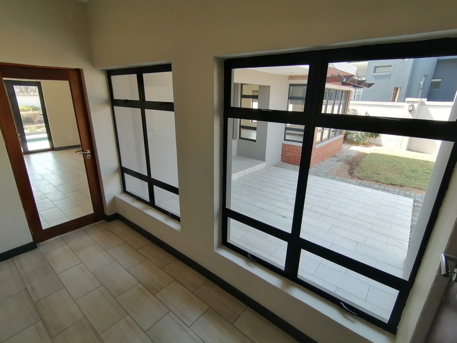 To Let 4 Bedroom Property for Rent in Copperleaf Estate Gauteng