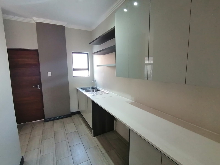 To Let 4 Bedroom Property for Rent in Copperleaf Estate Gauteng