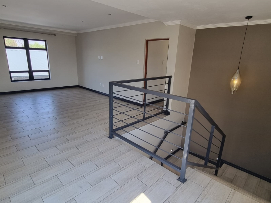 To Let 4 Bedroom Property for Rent in Copperleaf Estate Gauteng