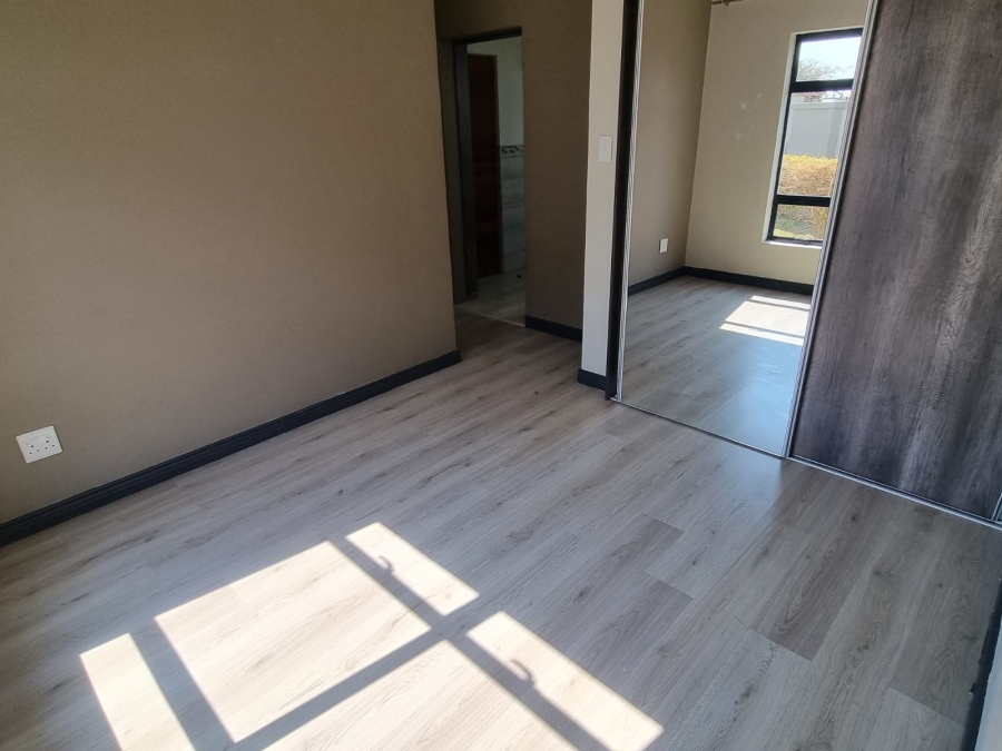 To Let 4 Bedroom Property for Rent in Copperleaf Estate Gauteng