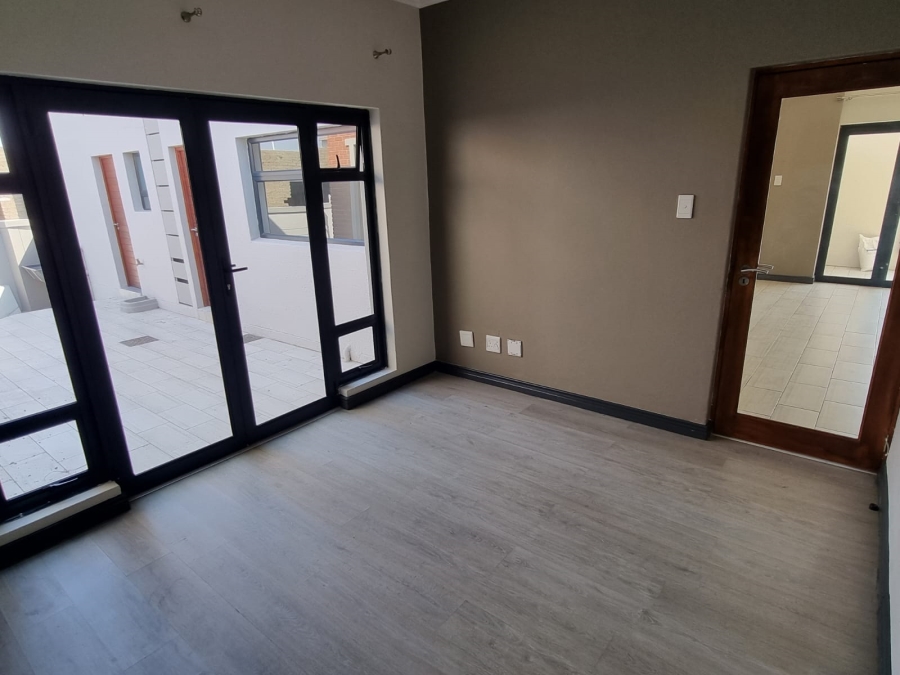 To Let 4 Bedroom Property for Rent in Copperleaf Estate Gauteng