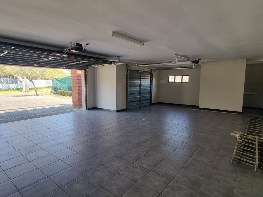 To Let 4 Bedroom Property for Rent in Copperleaf Estate Gauteng