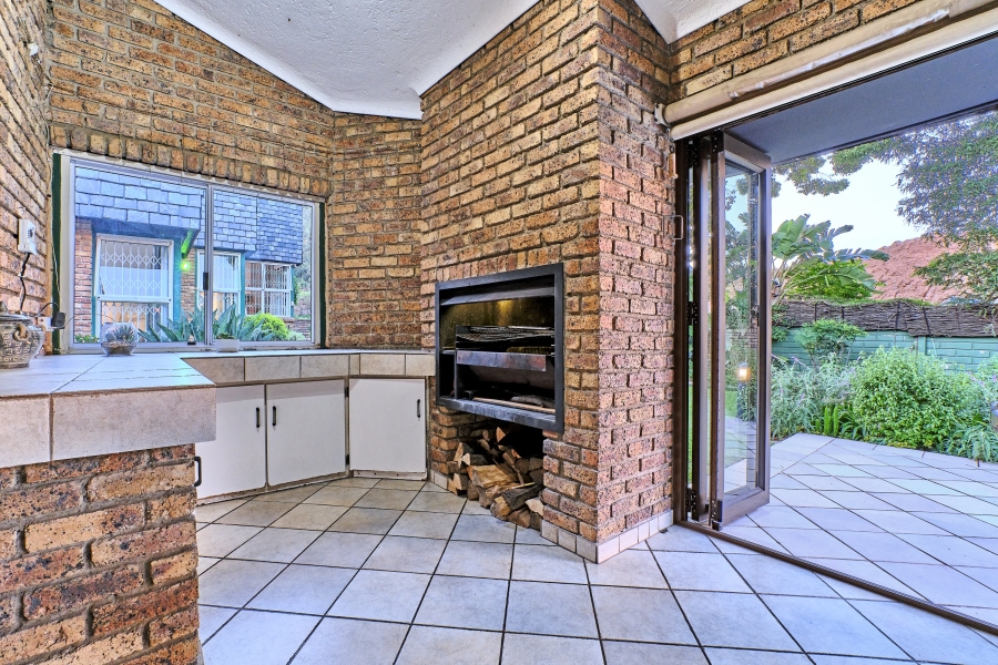 4 Bedroom Property for Sale in Morningside Manor Gauteng