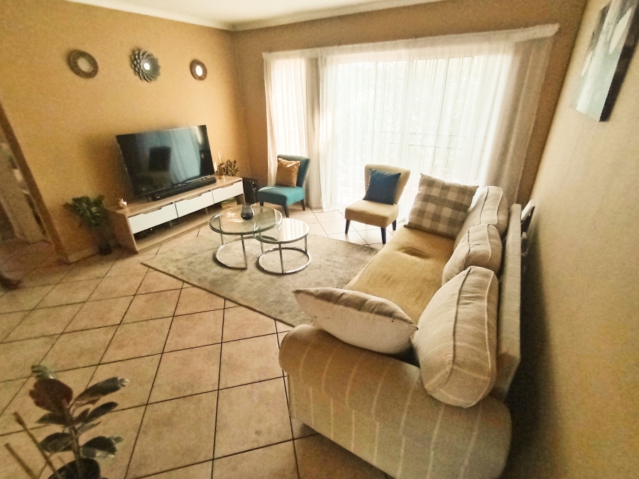 2 Bedroom Property for Sale in Wilgeheuwel Gauteng