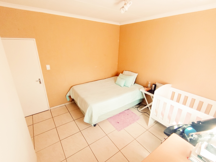 2 Bedroom Property for Sale in Wilgeheuwel Gauteng