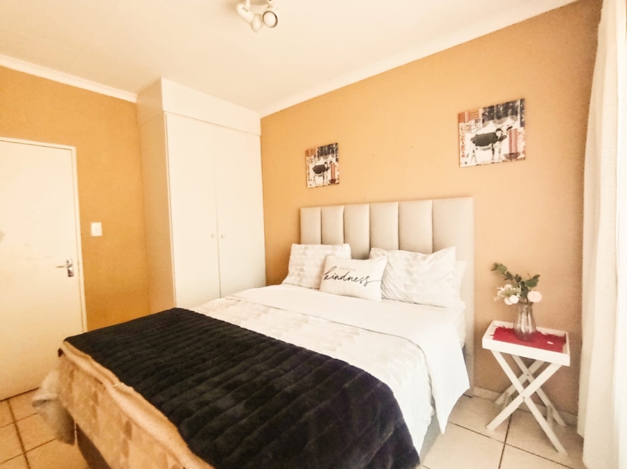 2 Bedroom Property for Sale in Wilgeheuwel Gauteng