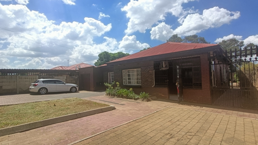 3 Bedroom Property for Sale in Regents Park Gauteng