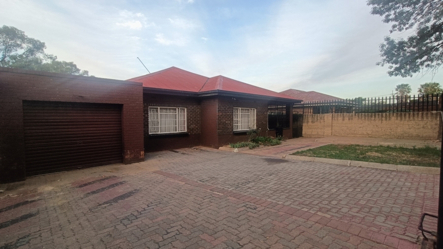 3 Bedroom Property for Sale in Regents Park Gauteng