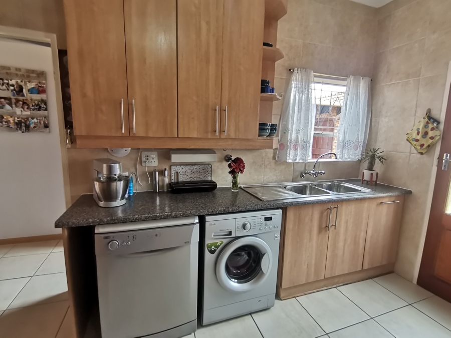 3 Bedroom Property for Sale in Randhart Gauteng