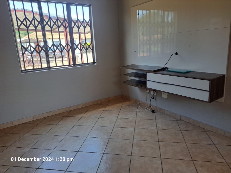 To Let 3 Bedroom Property for Rent in Theresa Park Gauteng