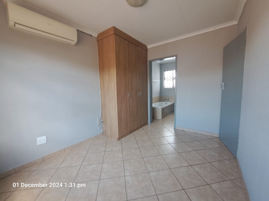 To Let 3 Bedroom Property for Rent in Theresa Park Gauteng