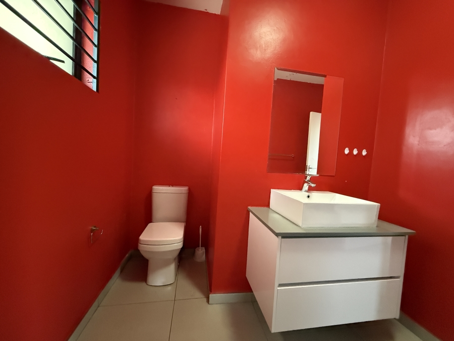 2 Bedroom Property for Sale in North Riding Gauteng