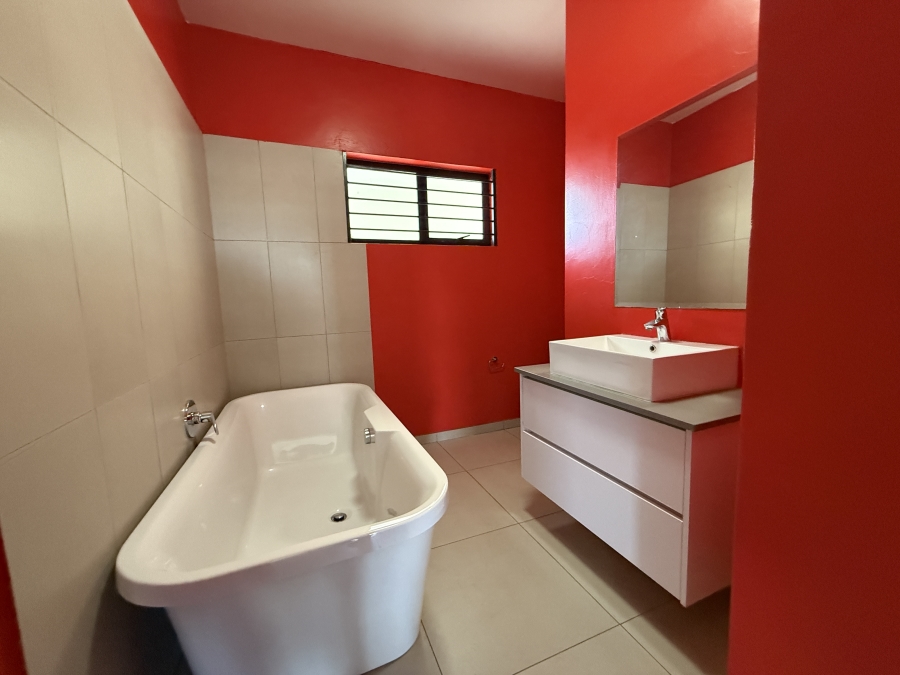 2 Bedroom Property for Sale in North Riding Gauteng