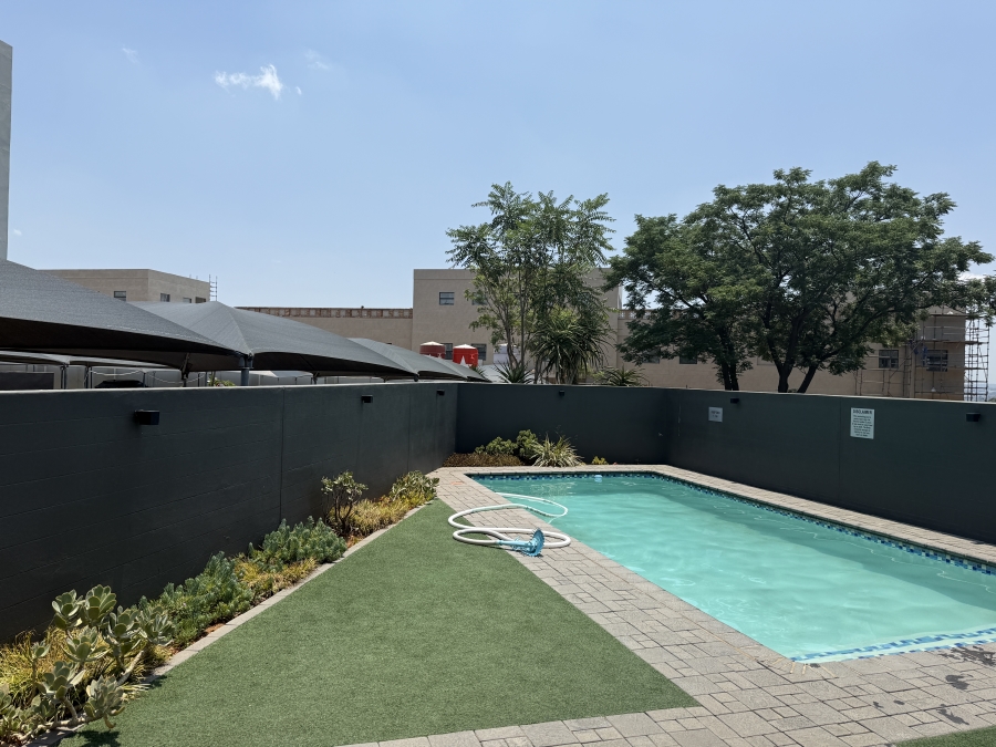 2 Bedroom Property for Sale in North Riding Gauteng