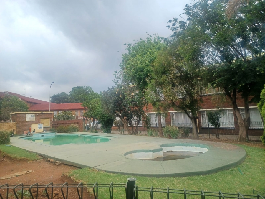 2 Bedroom Property for Sale in Kempton Park Central Gauteng