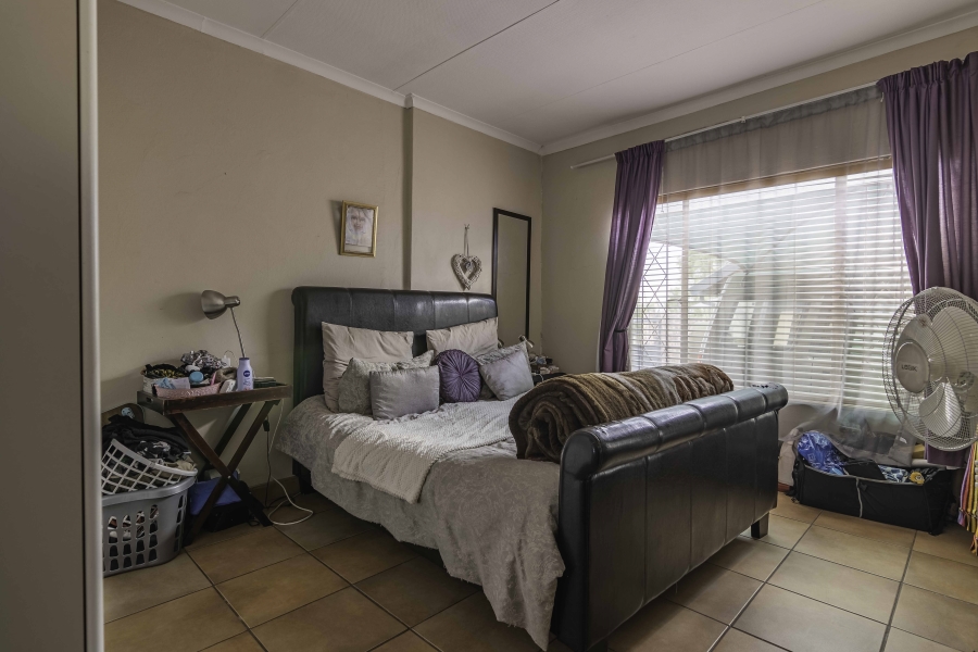 3 Bedroom Property for Sale in Wilro Park Gauteng