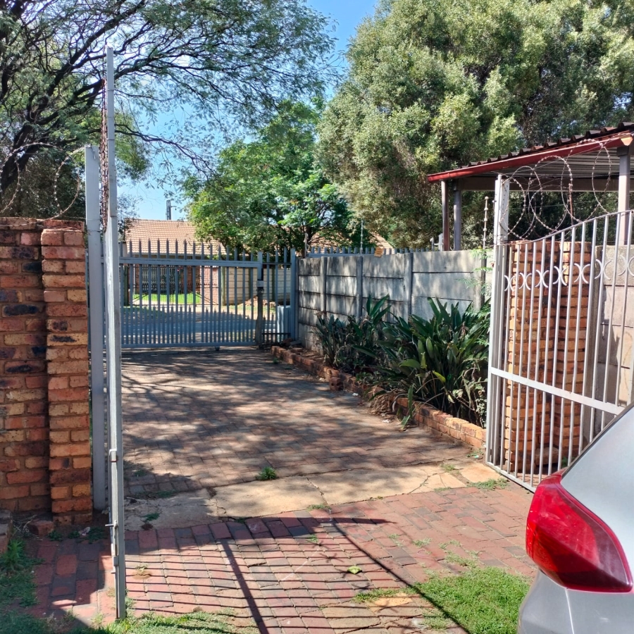 3 Bedroom Property for Sale in Mayberry Park Gauteng