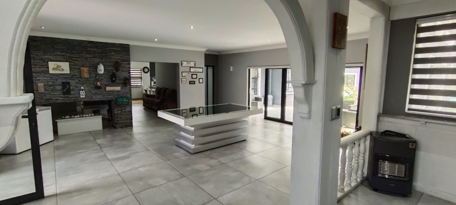 4 Bedroom Property for Sale in Verwoerdpark Gauteng