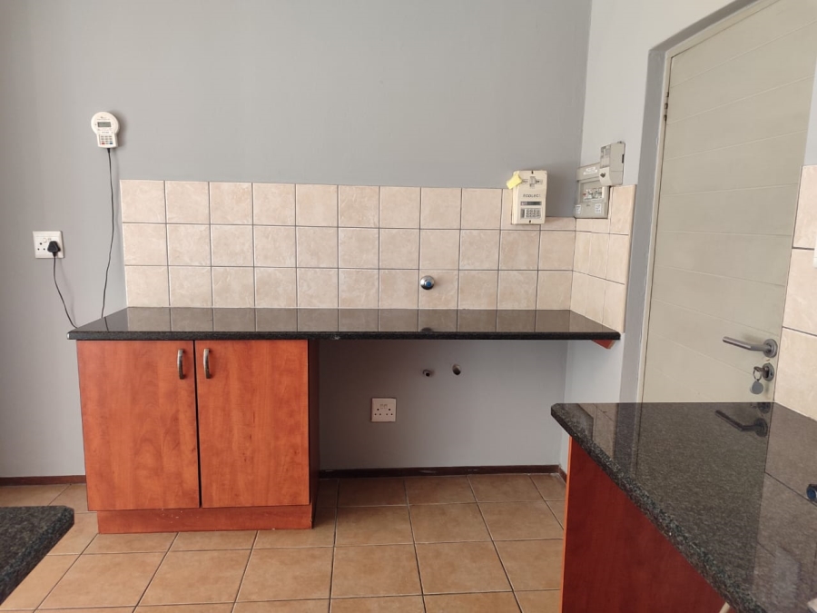 2 Bedroom Property for Sale in Noordwyk Gauteng