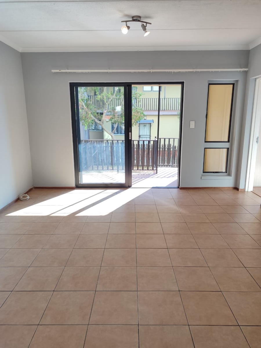 2 Bedroom Property for Sale in Noordwyk Gauteng