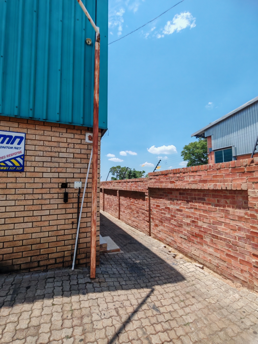 To Let commercial Property for Rent in Hennopspark Gauteng