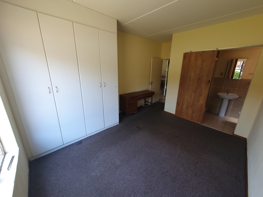 To Let 2 Bedroom Property for Rent in Sugar Bush Estate Gauteng