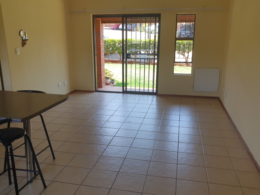 To Let 2 Bedroom Property for Rent in Sugar Bush Estate Gauteng