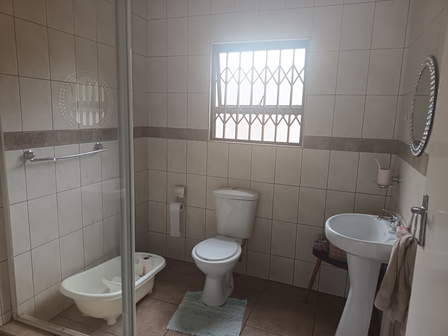 To Let 3 Bedroom Property for Rent in Kookrus Gauteng