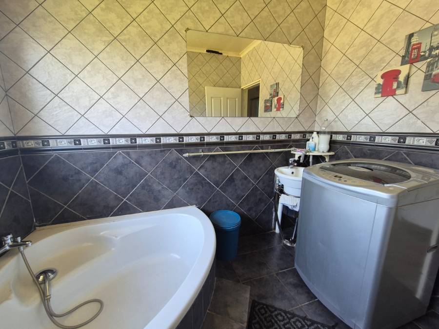 3 Bedroom Property for Sale in Sonland Park Gauteng