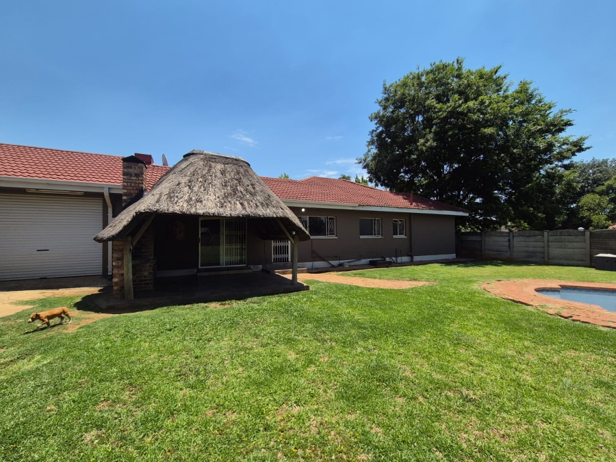 3 Bedroom Property for Sale in Sonland Park Gauteng