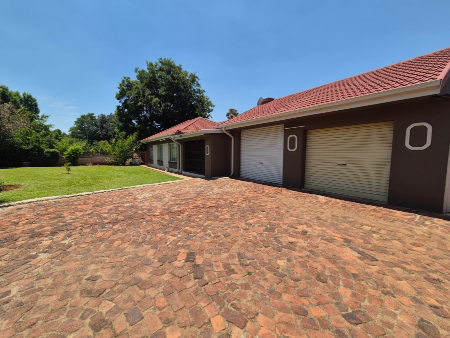 3 Bedroom Property for Sale in Sonland Park Gauteng