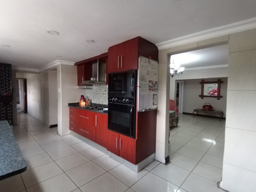 4 Bedroom Property for Sale in Three Rivers Proper Gauteng