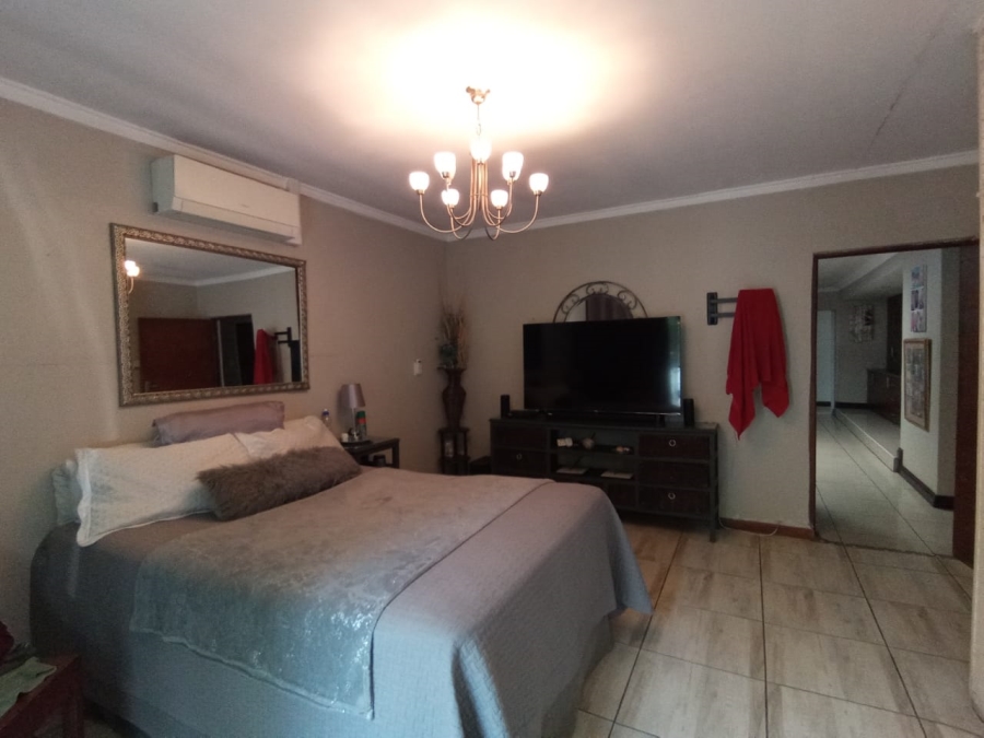 4 Bedroom Property for Sale in Three Rivers Proper Gauteng