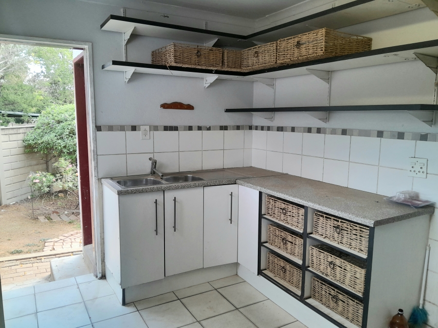 To Let 5 Bedroom Property for Rent in Buccleuch Gauteng