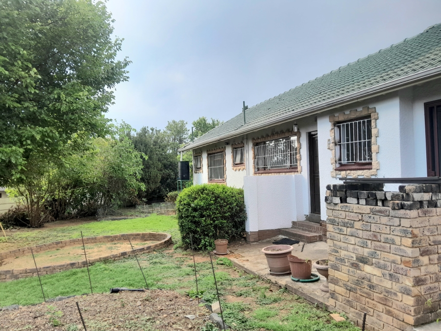 To Let 5 Bedroom Property for Rent in Buccleuch Gauteng