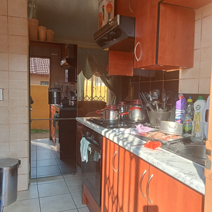 2 Bedroom Property for Sale in Kwa Thema Gauteng