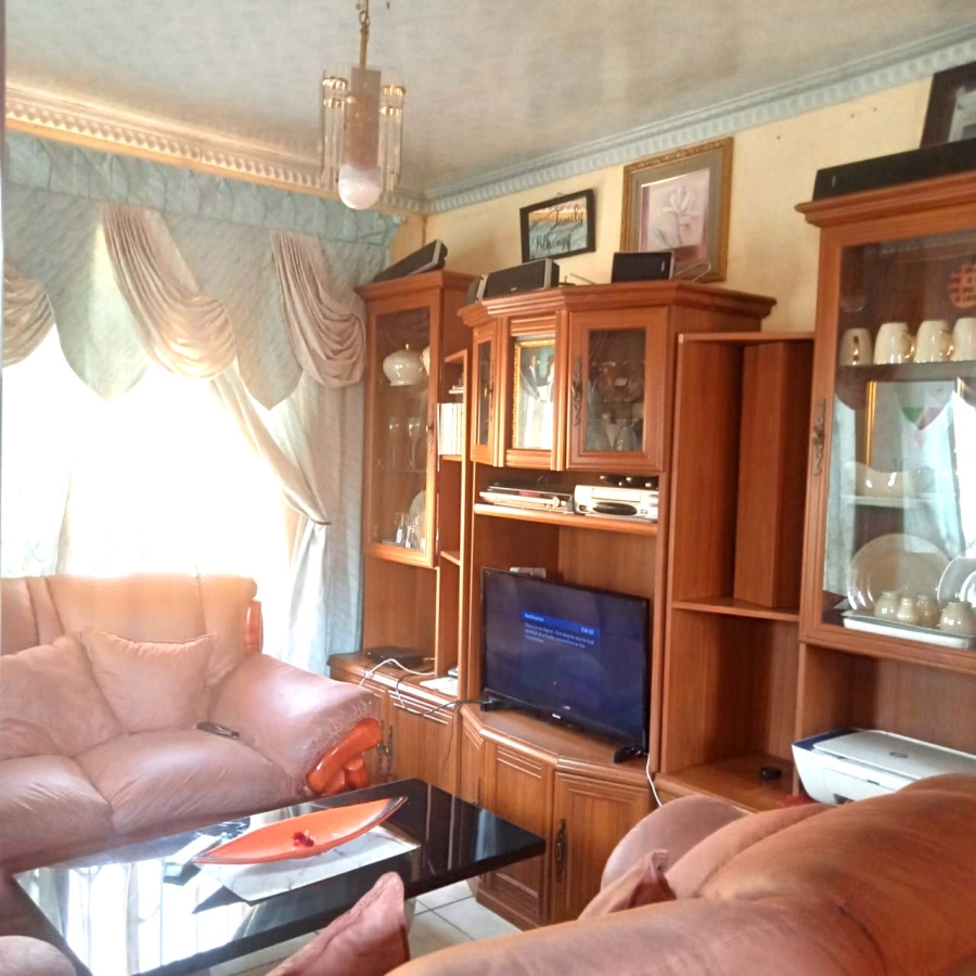 2 Bedroom Property for Sale in Kwa Thema Gauteng