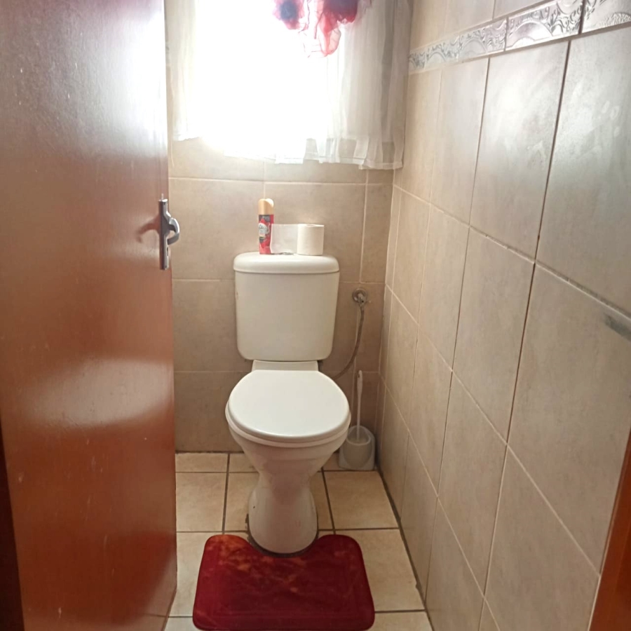 2 Bedroom Property for Sale in Kwa Thema Gauteng