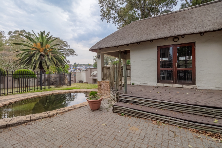 To Let 2 Bedroom Property for Rent in Ferndale Gauteng