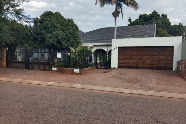 5 Bedroom Property for Sale in Dorandia Gauteng